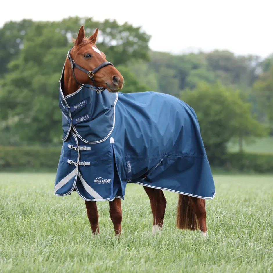 Shires Equestrian Highlander Original 50 Turnout Rug & Neck Set